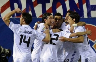 Với nhiều cầu thủ nổi tiếng, Real Madrid dễ dàng thu hút các dòng tiền.