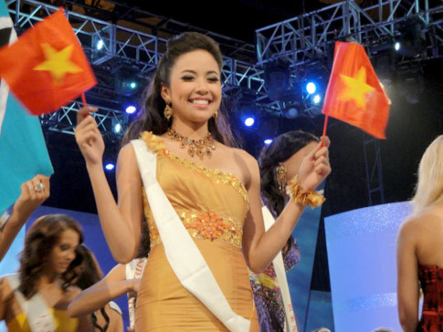 Kiều Khanh trong đêm chung kết Miss World 2010 tại Trung Quốc. Ảnh: K.K.