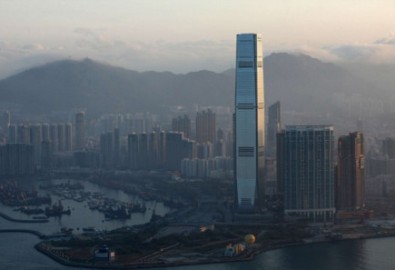 Khách sạn cao “lêu đêu” giữa lòng Hồng Kông