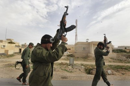 Libya tuyên bố ngừng mọi chiến dịch quân sự