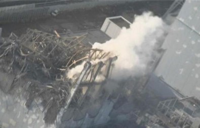 Nhà máy điện Nhật lại bốc khói, công nhân sơ tán