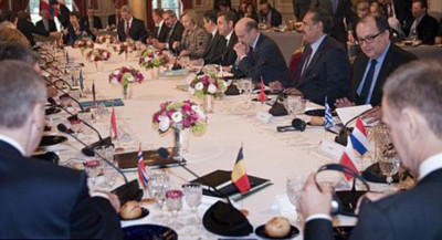 Các lãnh đạo Mỹ, châu Âu, châu Phi và Ả-rập trong cuộc họp tại điện Elysee hôm 19/3/2011