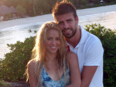 Shakira gọi người tình nhỏ hơn cô 10 tuổi là 