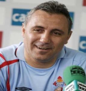 Stoichkov ứng cử HLV trưởng tuyển Việt Nam