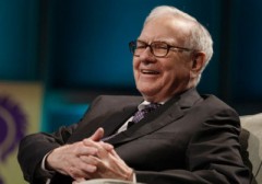 Tập đoàn của Warren Buffett lãi 13 tỷ USD năm 2010