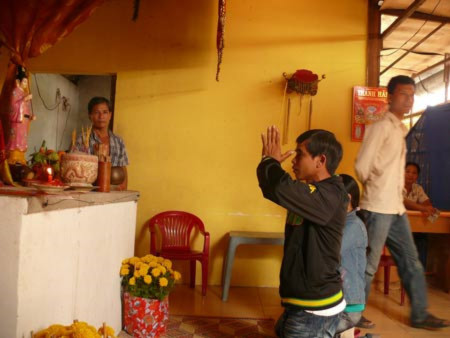 Đường dây xem bói “ẩn dật” trên núi Sam, Tin tức trong ngày, xem boi, me tin di doan, tho cung, khach thap phuong, khu du lich nui Sam, thay boi, giai han, tin tuc 24h