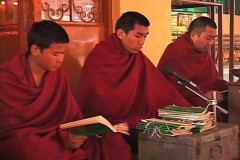Cảnh sát Trung Quốc bao vây một tu viện Tây Tạng