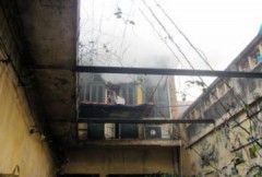 Náo loạn vì vụ cháy nhà trong phố cổ Hà Nội