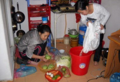 Sinh viên tự cứu mình trong mùa bão giá