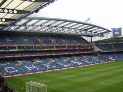 Stamford Bridge ế chỏng chơ