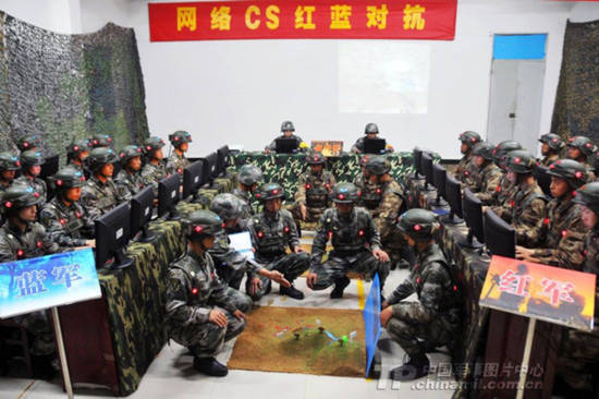 Xem cảnh quân đội Trung Quốc luyện tập bằng... CS Online