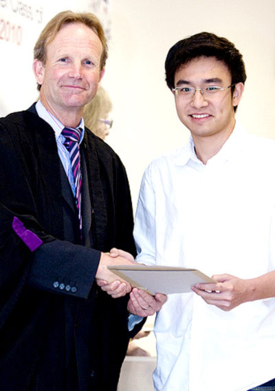 Cậu học trò Việt được tuyển thẳng vào ĐH London