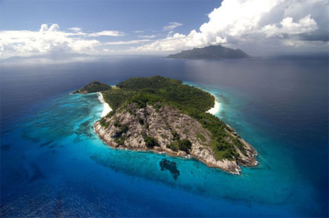 Theo Economic Times, công tước và nữ công tước vùng Cambridge, Anh, đang ở tại một khu nghỉ dưỡng xa hoa trên một hòn đảo tư nhân thuộc Seychelles.