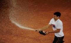 Djokovic tiếp tục mạch chiến thắng