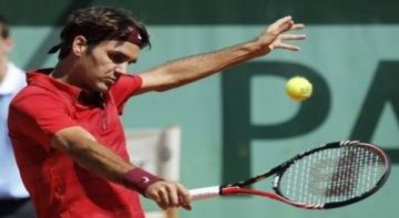 Federer đi vào lịch sử Grand Slam với kỷ lục mới