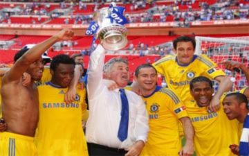 Hiddink lấp lửng về khả năng tới Chelsea