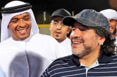 Maradona trong chuyến thăm Al Wasl tuần trước.
