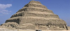 Tìm thấy 17 kim tự tháp, hơn 1.000 mộ nhờ vệ tinh