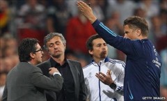 UEFA chính thức trừng phạt Jose Mourinho