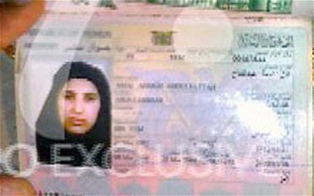 Tấm hộ chiếu có hình của vợ Bin Laden là. Ảnh: Telegraph.