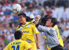 Vòng 16 V - League 2011: Ưu thế chủ nhà