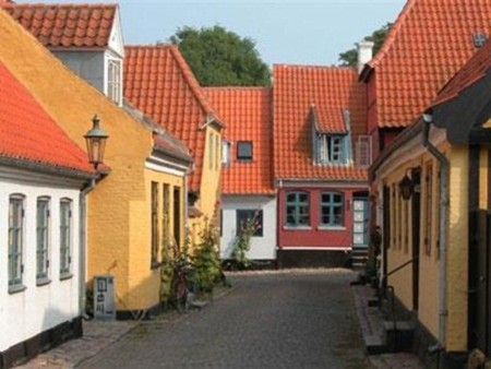 Đan Mạch được xếp thứ hạng cao về mức độ hài lòng của người dân và số lượng tòa nhà đạt chuẩn chất lượng quốc tế.