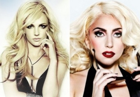 Việc album của Lady Gaga được bán với giá rẻ từng khiến người hâm mộ Britney tức giận, cho rằng đó là hành động thiên vị của Amazon.