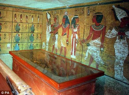 Bí ẩn trong lăng mộ hoàng đế Ai Cập Tutankhamun, Phi thường - kỳ quặc, Bi an,bi an lich su,bi an lich su the gioi,nguoi Ai Cap,vua pha ra ong