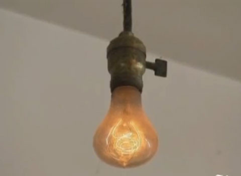 Bóng đèn sáng lâu nhất thế giới, 110 năm