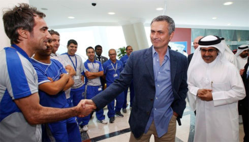 Mourinho trong chuyến thăm Qatar hôm 7/6.