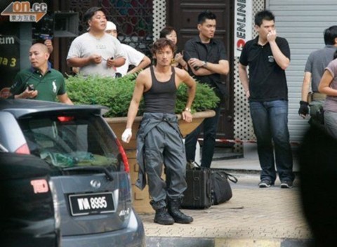 Tạ Đình Phong sẽ quay phim ở Malaysia chứ không về bên hai con trai trong Ngày của bố 19/6.