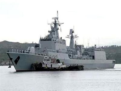 Tám tàu chiến Trung Quốc “áp sát” Nhật Bản