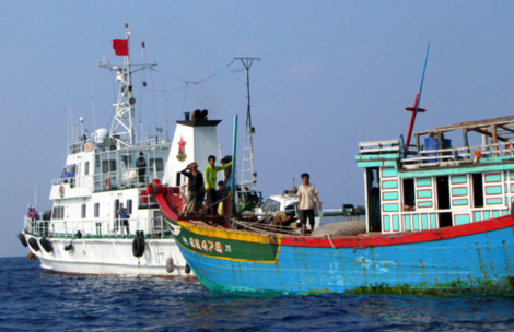 Tàu TQ ngang nhiên xâm phạm lãnh hải cách Đà Nẵng 30 hải lý