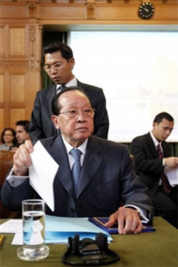 Phó Thủ tướng kiêm Bộ trưởng Ngoại giao Campuchia, Hor Namhong. Ảnh: AP