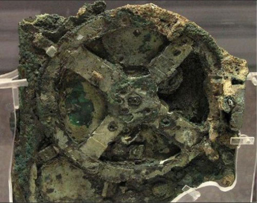 Một tạo tác của công nghệ thời Hy Lạp cổ được gọi là Antikythera Mechanism