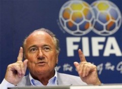 Vượt qua “sóng gió”, ông Blatter sắp tái đắc cử