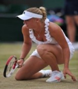 Wozniacki dừng bước trước ngưỡng cửa tứ kết