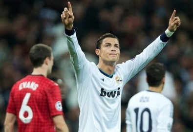 Ronaldo ăn mừng bàn thắng gỡ hòa cho Real Madrid (Ảnh: Getty Images).