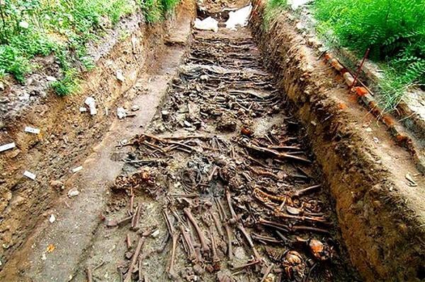 Truyền thuyết về hòn đảo bị ma ám ở Italy 6 Truyền thuyết về hòn đảo bị ma ám ở Italy 6