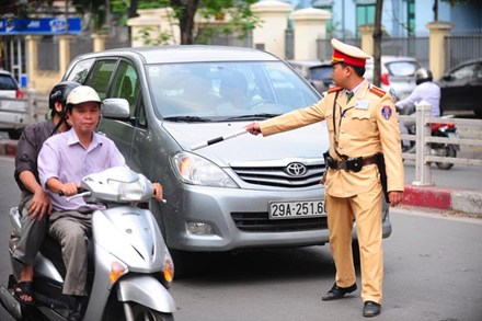 Tai hoạ từ cây gậy của cảnh sát