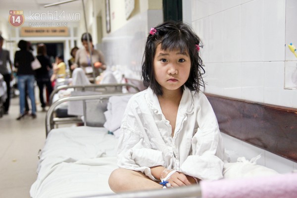Thương bé gái sống chung với cái chân lúc nhúc giòi suốt gần 3 năm 2 Thương bé gái sống chung với cái chân lúc nhúc giòi suốt gần 3 năm 2