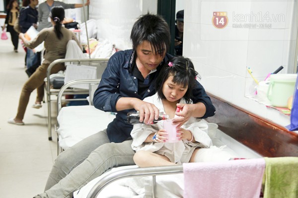 Thương bé gái sống chung với cái chân lúc nhúc giòi suốt gần 3 năm 10 Thương bé gái sống chung với cái chân lúc nhúc giòi suốt gần 3 năm 10