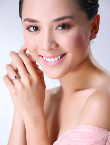 Á hậu Dương Trương Thiên Lý hiện là cổ đông lớn trong Ngân hàng Nam Á