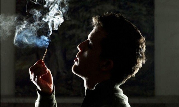 Hút thuốc lá: Từ lợi ích "ngỡ ngàng" tới tác hại khôn lường 1