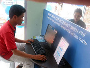 Một điểm truy cập internet dành cho nông dân ở Tiền Giang, ảnh chụp năm 2012. Photo courtesy of tiengiang.gov.vn