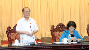 nguyen sinh hung