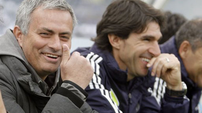 Nụ cười của HLV Mourinho trong trận Sociedad hòa Real Madrid 3-3 - Ảnh: Reuters