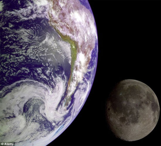 Nước trên Mặt Trăng và Trái Đất có cùng nguồn gốc
