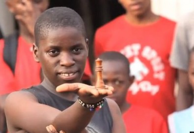 Thần đồng cờ vua Uganda, Phiona Mutesi.