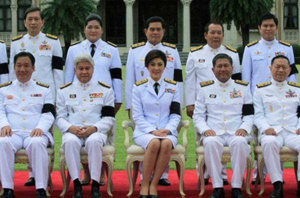 Vẻ đẹp hút hồn của nữ Thủ tướng Thái Lan 10 Vẻ đẹp hút hồn của nữ Thủ tướng Thái Lan 10